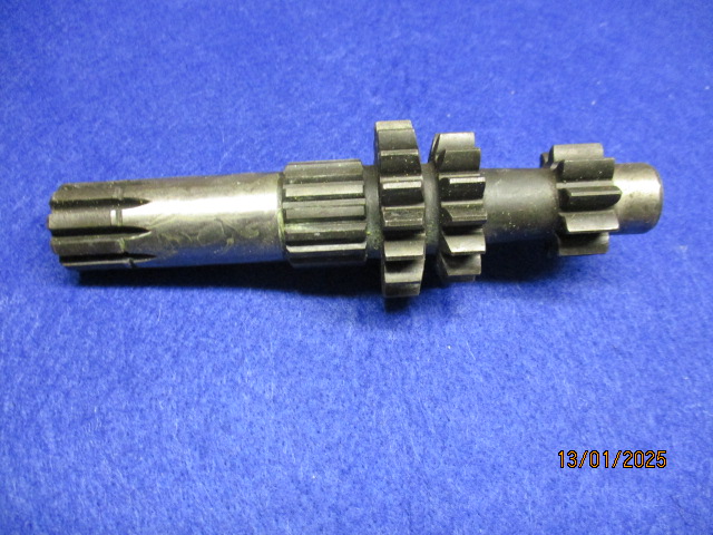 Antriebswelle Getriebe R51/3,67,67/2,67/3,68  10 Zähne (NOS) in Verbindung mit 1030241 Stirnrad 1 Gang Durchmesser 95mm