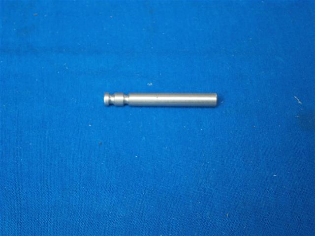 Bolzen Kupplungshebel am Getriebedeckel R26,27,50,50/2,60,60/2,50S,69,69S VA