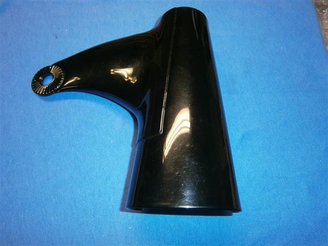 Scheinwerferhalter links R51/2,51/3,67,67/2,67/3,68 mit Fehler im Lack/Blech, kleine Beulen