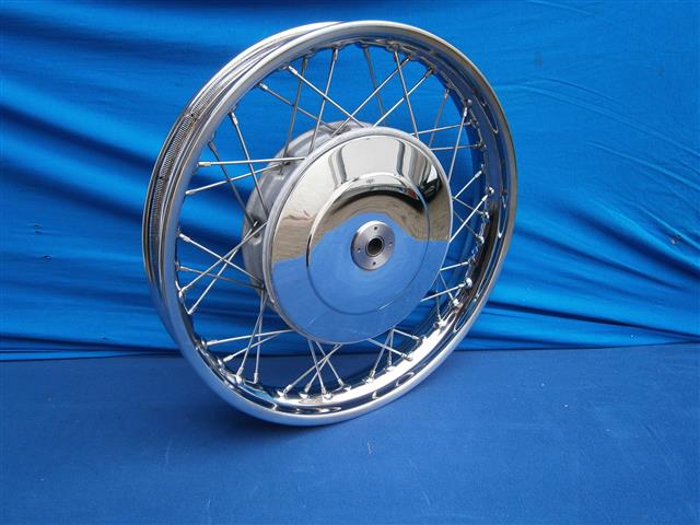 Rad  komplett mit Chromfelge R50,50/2,60,60/2,50S,69,69S
Rad komplett neu aufgebaut, neue Lager, Dichtungen,Verschlußdeckel, Speichen, Felge, Radkappe, top Mitnehmer und gute Radtrommel
auf Anfrage