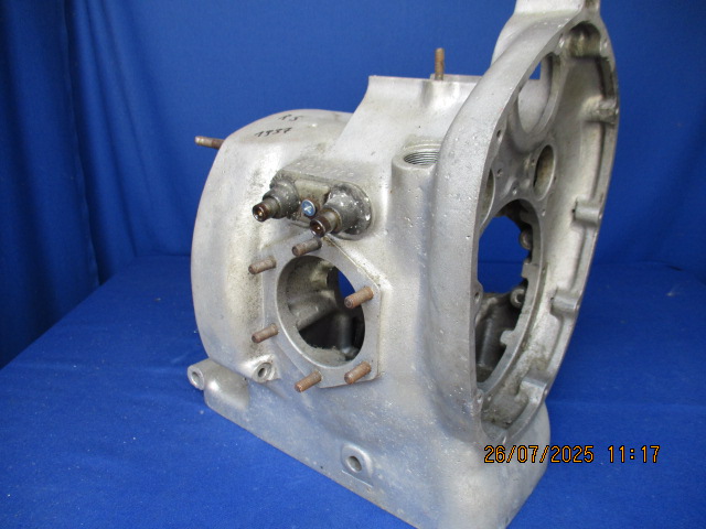 Motorgehäuse R5  (1937) mit 4x Stößelführung und Stößel, guter Zustand