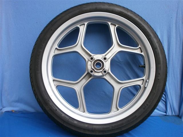 Gußrad vorn K75,K100 Modelle und ab 85 R65,80,80RT,100RS,100RT gebraucht (Musterbild kommt mit oder ohne Reifen)
